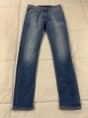 Pre loved LEVI & STRAUSS jeans mens size 30x32
